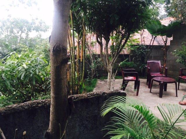 J Hostel Kandy Exteriör bild