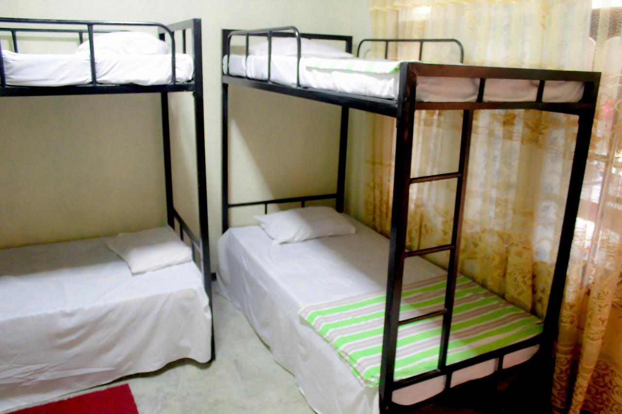 J Hostel Kandy Exteriör bild