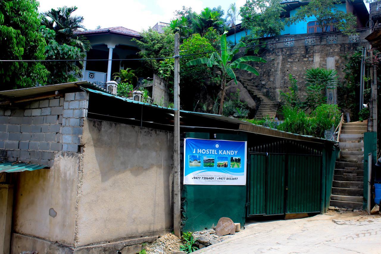 J Hostel Kandy Exteriör bild